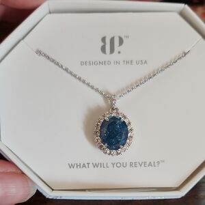 Elegant Silver Necklace with Blue Gemstone